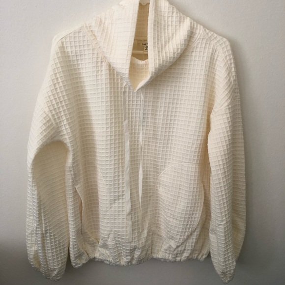 NWT Max Studio Funnel Neck Waffle Knit Pullover. Size M - Picture 4 of 6
